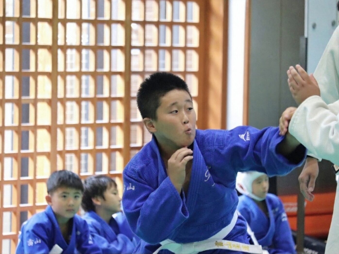 大会に挑戦する糸島の少年柔道の子ども